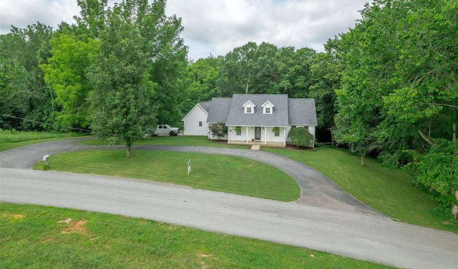 8505 Old Greenhill Rd, Alvaton, KY 42122 - 3 Beds, 3 Bath