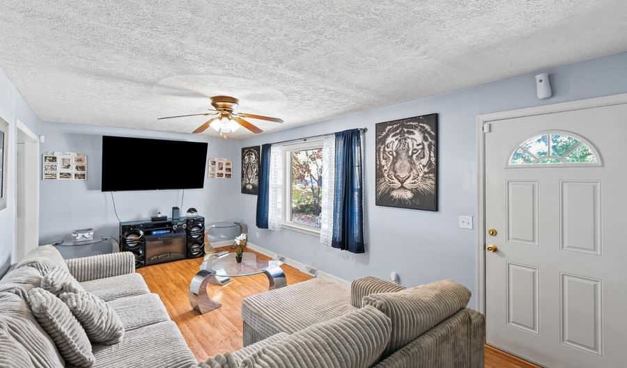 212 Ogden Rd, Altavista, VA 24517 - 4 Beds, 2 Bath