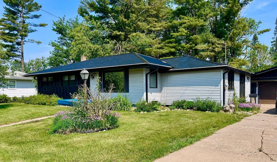 1312 5TH Ave, Antigo, WI 54409 - 3 Beds, 2 Bath