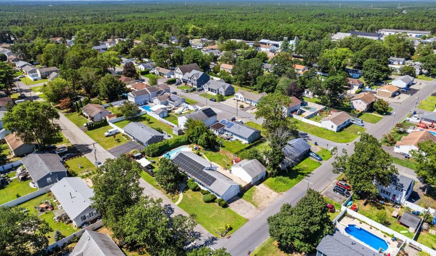 1108 Anchor Ave, Beachwood, NJ 08722 - 4 Beds, 2 Bath