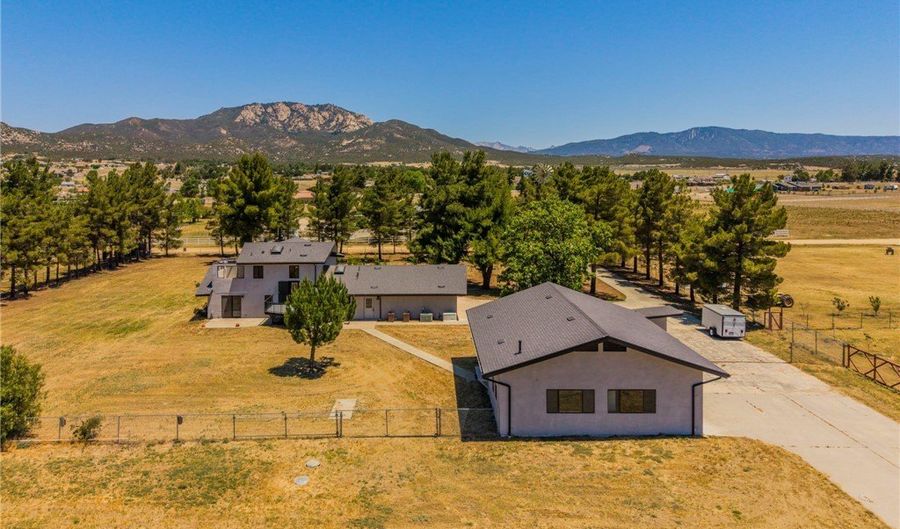 49585 Flightline Way, Aguanga, CA 92536 - 3 Beds, 2 Bath