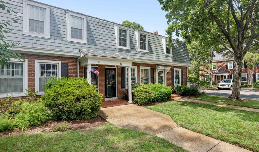 3013 S COLUMBUS St, Arlington, VA 22206 - 2 Beds, 2 Bath