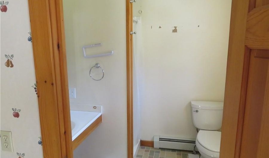 211 Old Baptist Rd, North Kingstown, RI 02852 - 4 Beds, 1 Bath