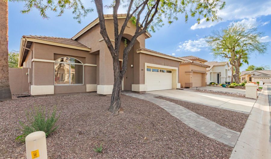369 W FAIRWAY Pl, Chandler, AZ 85225 - 3 Beds, 2 Bath