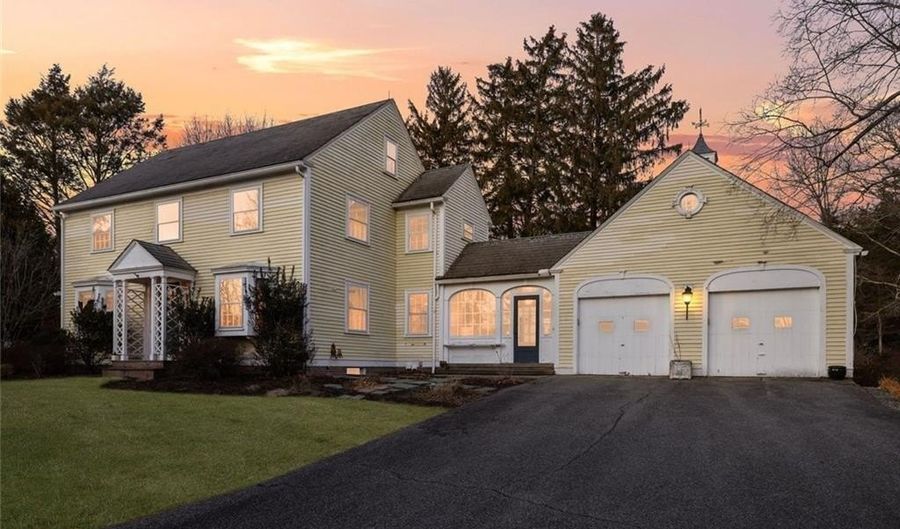 555 Great Rd, Lincoln, RI 02865 - 4 Beds, 2 Bath
