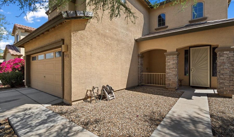 973 E CORRAL St, Avondale, AZ 85323 - 3 Beds, 3 Bath