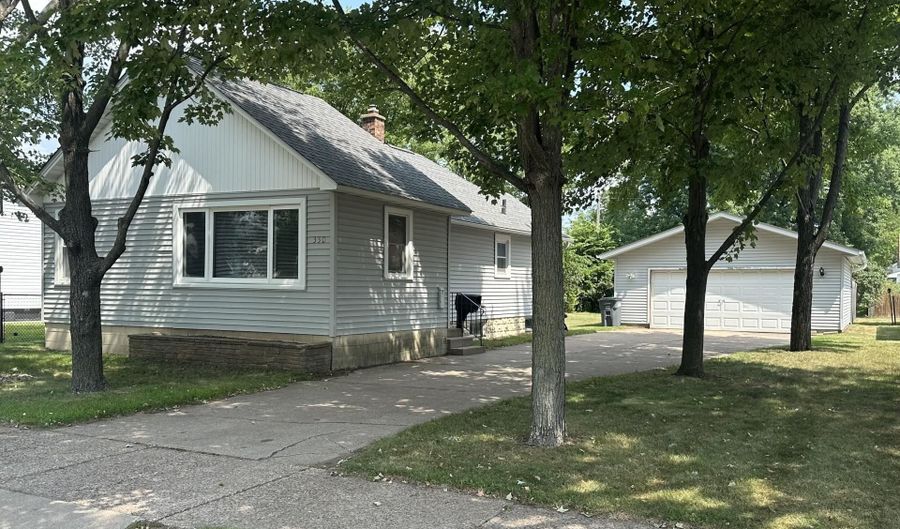 330 13TH St N, Wisconsin Rapids, WI 54494 - 2 Beds, 1 Bath