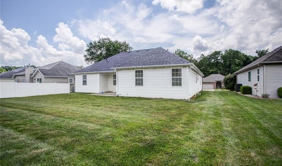 4625 Wisteria Dr, Alton, IL 62002 - 3 Beds, 3 Bath