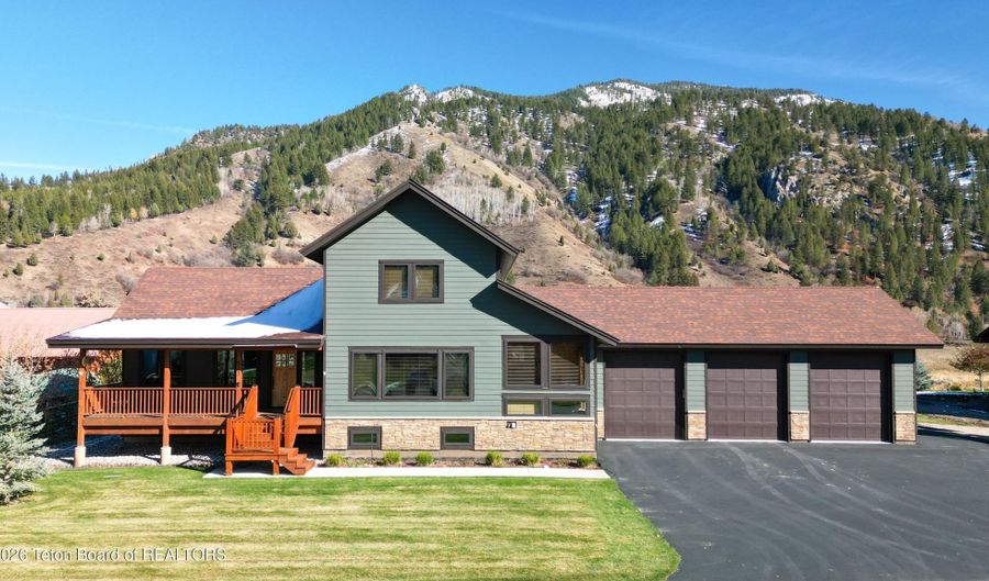 513 THREE RIVERS Dr, Alpine, WY 83128 - 3 Beds, 3 Bath