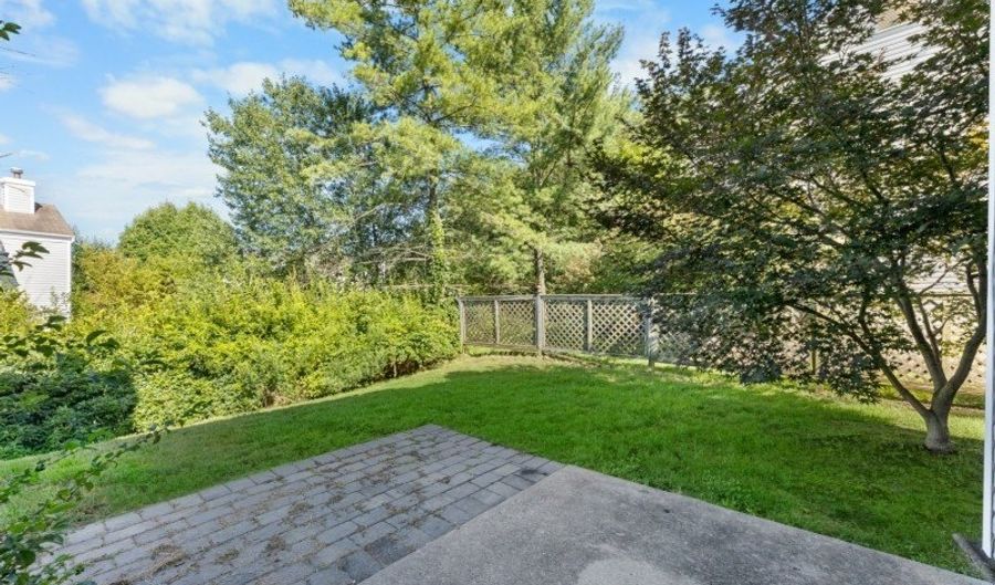 427 Cardinal Ln, Bedminster, NJ 07921 - 3 Beds, 3 Bath