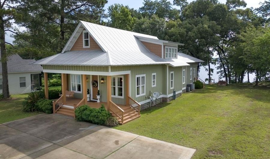 264 Highlands Dr, Abbeville, AL 36310 - 4 Beds, 3 Bath