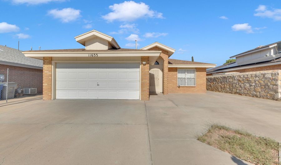 11633 GREAT SPIRIT Cir, El Paso, TX 79936 - 3 Beds, 2 Bath