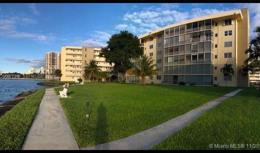 2999 Point East Dr C301, Aventura, FL 33160 - 1 Beds, 1 Bath