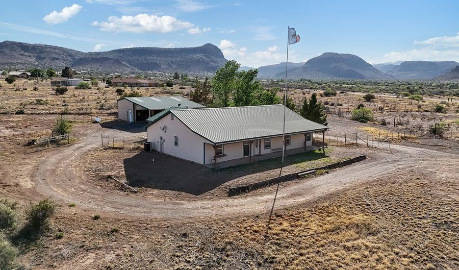 43031 FM 1703, Alpine, TX 79830 - 3 Beds, 3 Bath
