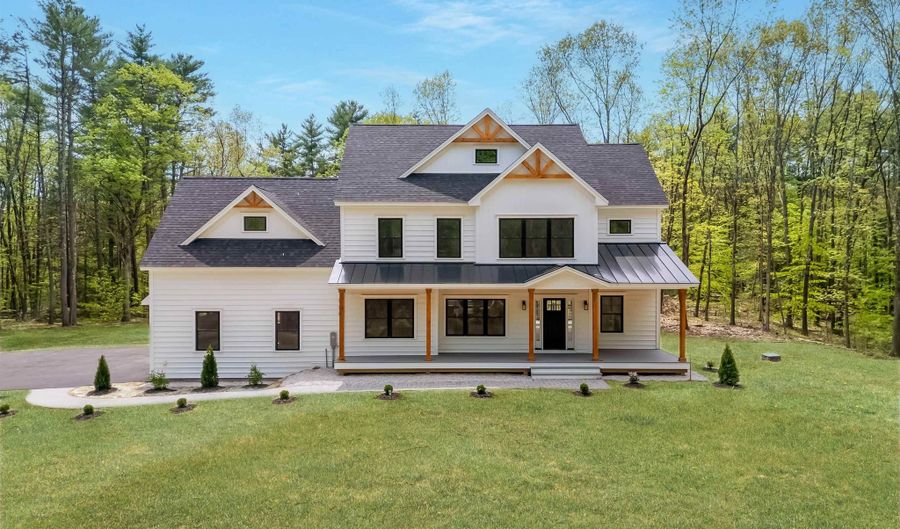 286 South Rd, Brentwood, NH 03833 - 4 Beds, 3 Bath