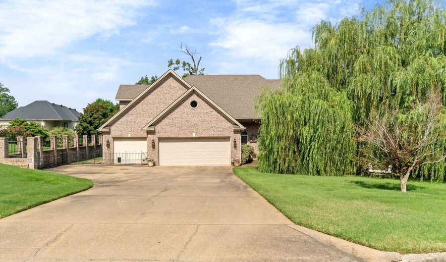 7225 E Worth Ave, Benton, AR 72019 - 4 Beds, 4 Bath