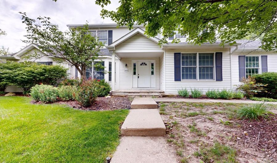 2425 Foxway Dr, Ann Arbor, MI 48105 - 4 Beds, 4 Bath