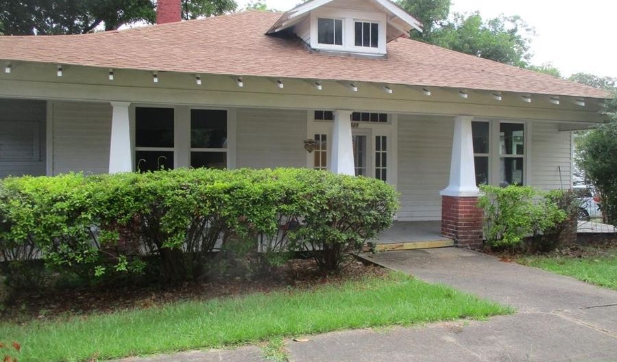 321 Minnesota Ave, McComb, MS 39648 - 4 Beds, 2 Bath