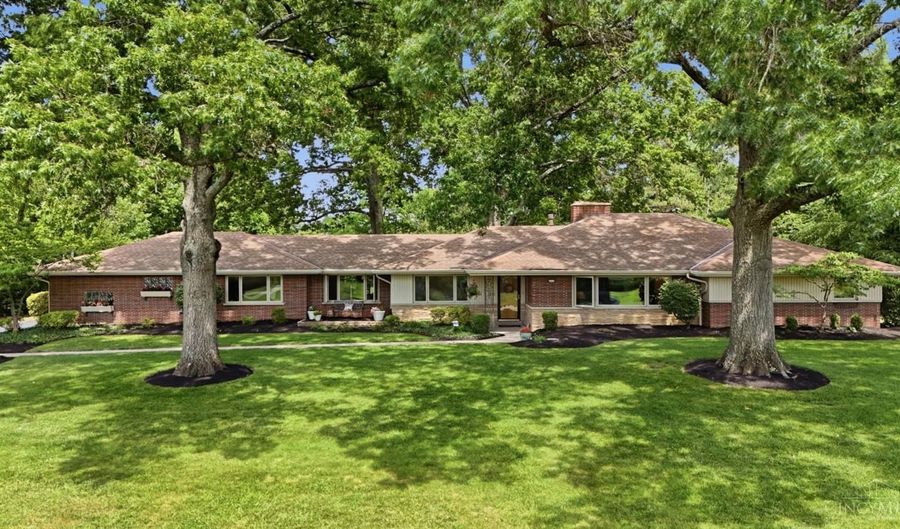 8520 Arborcrest Dr, Amberley, OH 45236 - 3 Beds, 3 Bath
