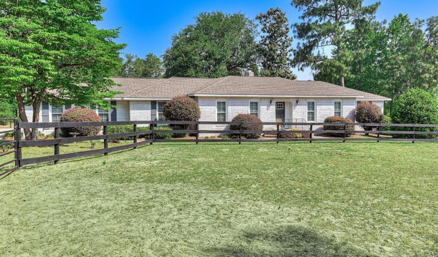 1749 Huntsman Dr, Aiken, SC 29803 - 3 Beds, 3 Bath