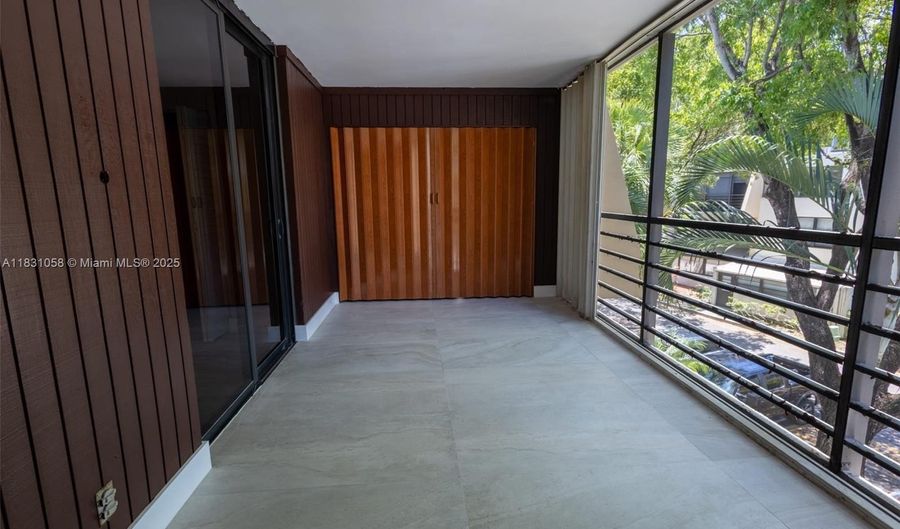 20350 W Country Club Dr PH24-4, Aventura, FL 33180 - 3 Beds, 2 Bath