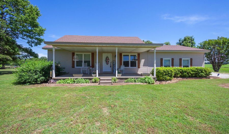 1584 Hawkins Ln, Bells, TN 38006 - 4 Beds, 2 Bath