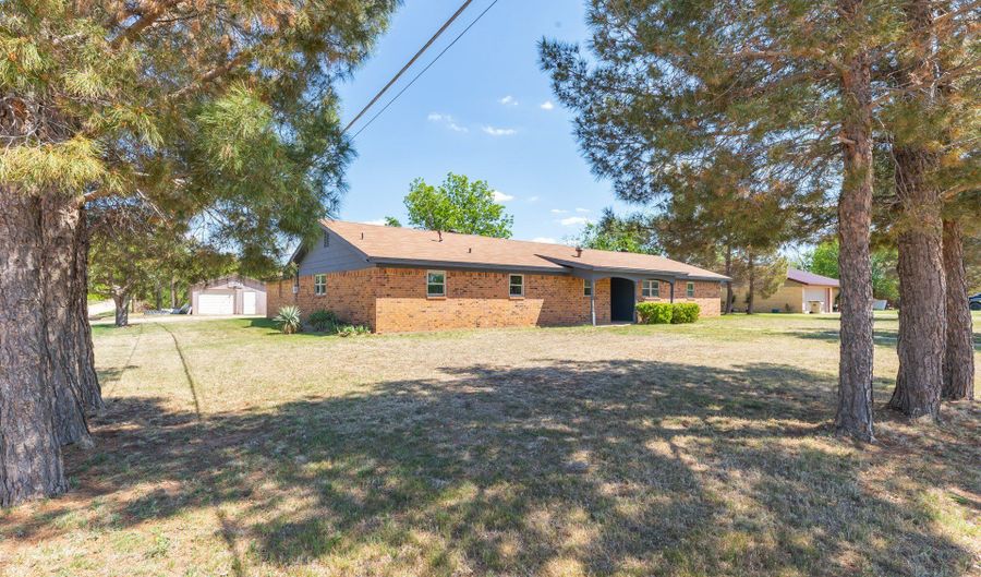903 Ave Q, Anson, TX 79501 - 3 Beds, 2 Bath