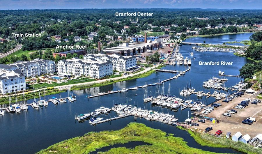 1 Indian Neck Ave 4, Branford, CT 06405 - 2 Beds, 2 Bath