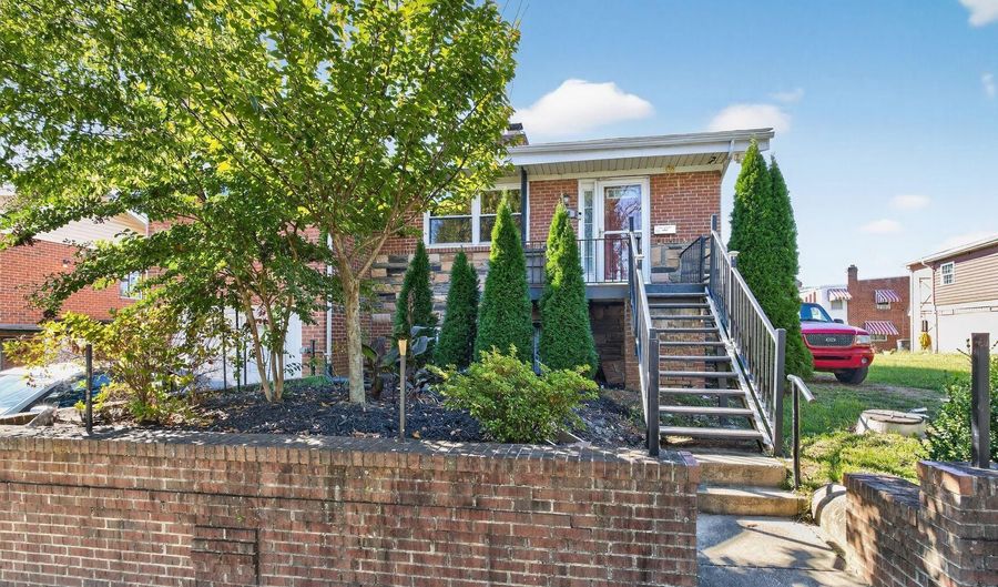 260 45TH St NE, Washington, DC 20019 - 4 Beds, 3 Bath