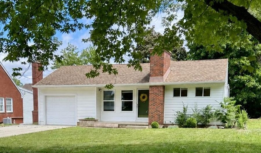 682 Budlong St, Adrian, MI 49221 - 3 Beds, 2 Bath