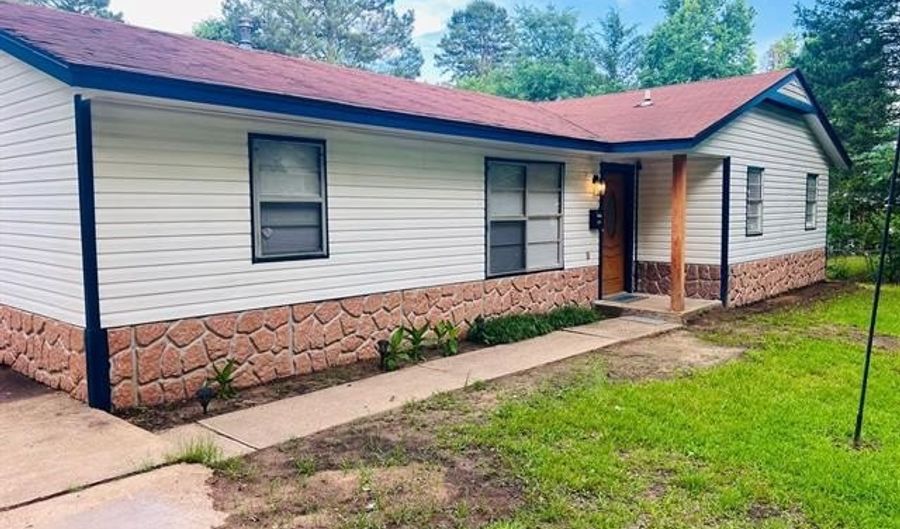 520 NW B St, Antlers, OK 74523 - 3 Beds, 2 Bath