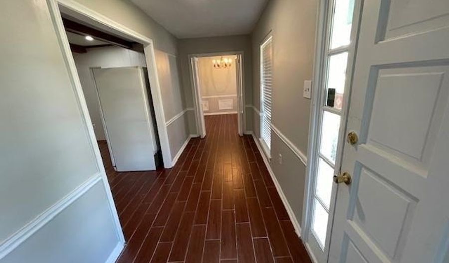 15016 Lynbrook Dr, Baton Rouge, LA 70816 - 3 Beds, 2 Bath
