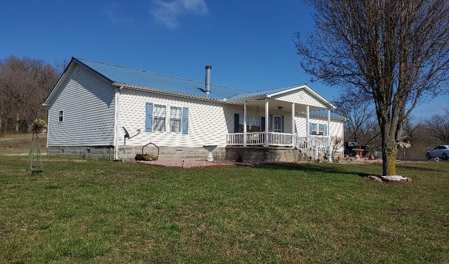 28558 State Route 3 Rd, Thebes, IL 62990 - 3 Beds, 2 Bath