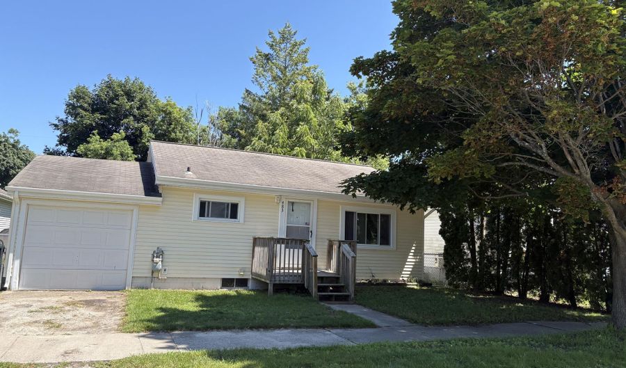 483 Helen St, Alpena, MI 49707 - 2 Beds, 1 Bath
