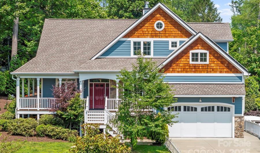 12 Broadmoor Dr, Arden, NC 28704 - 4 Beds, 5 Bath