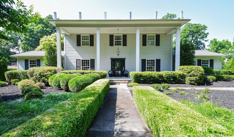 711 Yadkin St, Albemarle, NC 28001 - 5 Beds, 4 Bath