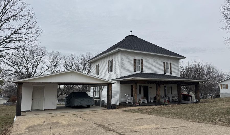 509 S Mansfield Rd, Ava, MO 65608 - 5 Beds, 3 Bath