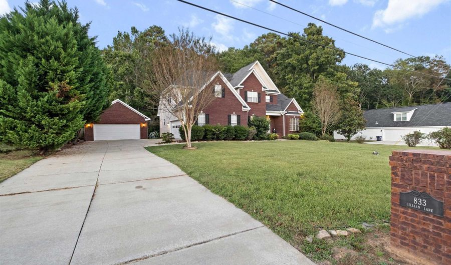 833 LILLIAN Ln, Anniston, AL 36207 - 3 Beds, 4 Bath