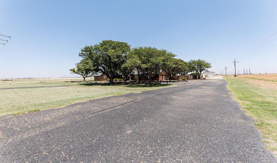 3261 I-27, Abernathy, TX 79311 - 4 Beds, 3 Bath