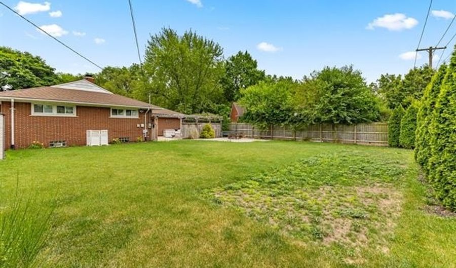 10018 Manor Ave, Allen Park, MI 48101 - 3 Beds, 2 Bath