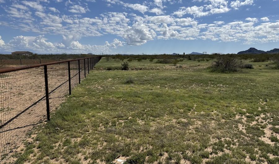 00 XX N 529th Ave Parcel 3B, Aguila, AZ 85320 - 0 Beds, 0 Bath