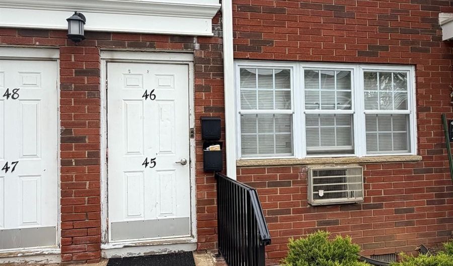 12 S Atlantic Ave 46, Aberdeen, NJ 07747 - 1 Beds, 1 Bath