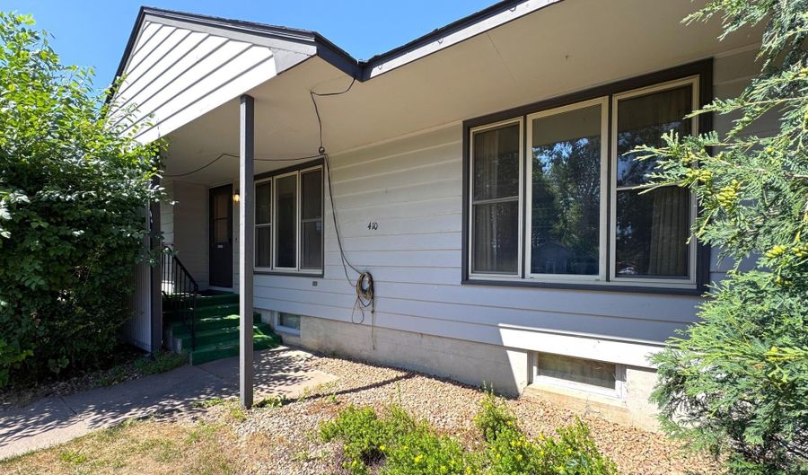 410 1st St NW, Aitkin, MN 56431 - 3 Beds, 3 Bath