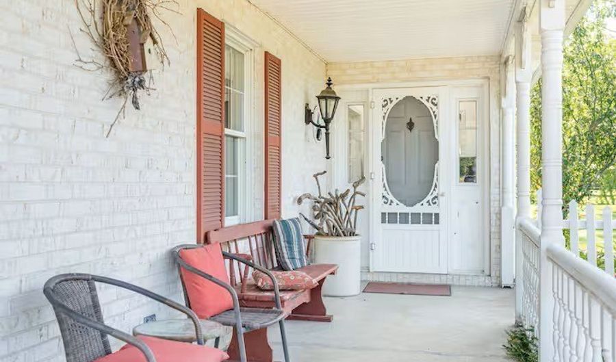 10736 Lautenschlager Rd, Apple Creek, OH 44606 - 4 Beds, 2 Bath
