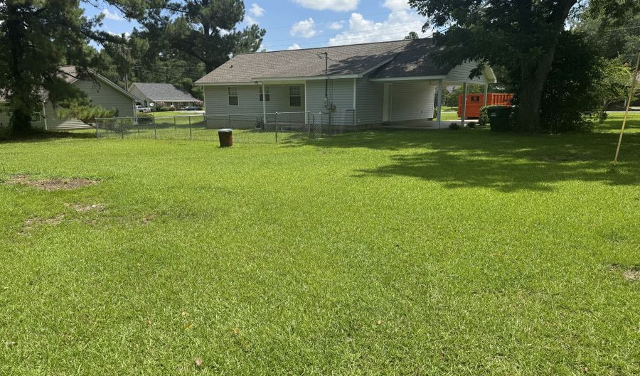 1013 E Cumberland, Bainbridge, GA 39817 - 3 Beds, 2 Bath
