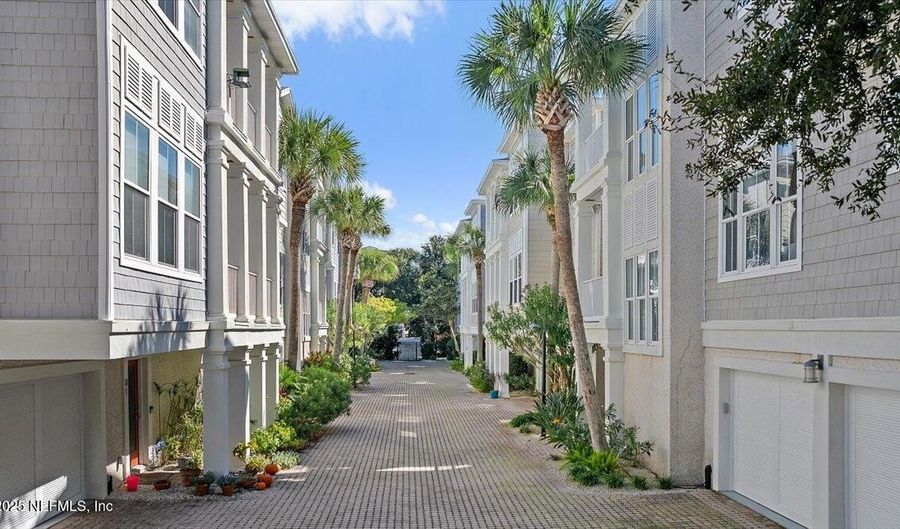 80 BEACH COTTAGE Ln 201, Atlantic Beach, FL 32233 - 4 Beds, 4 Bath