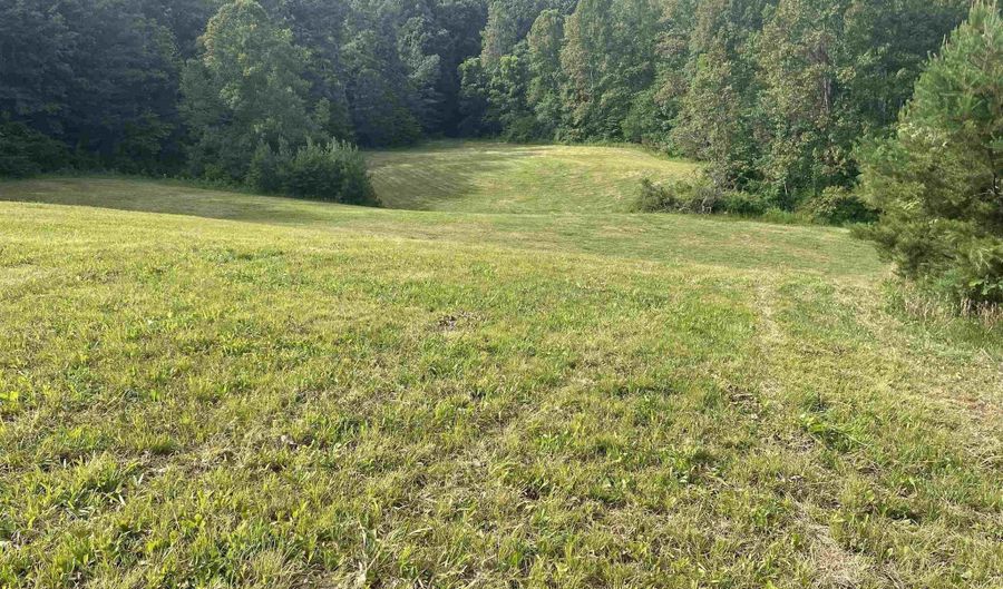 2004 SEVEN MEADOWS Ln, Appomattox, VA 24522 - 3 Beds, 3 Bath