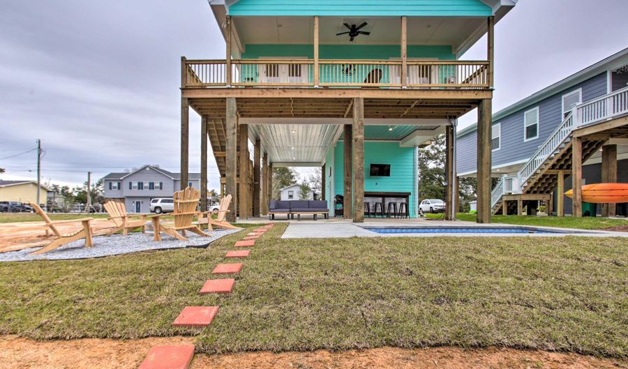 4082 Cardinal St, Bay St. Louis, MS 39520 - 3 Beds, 2 Bath