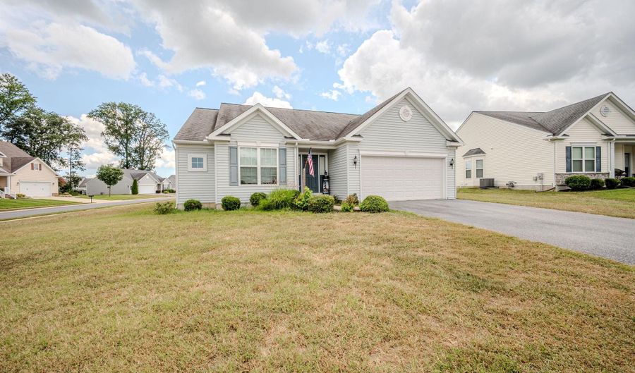 92 RIVER CLIFF Cir, Felton, DE 19943 - 3 Beds, 2 Bath