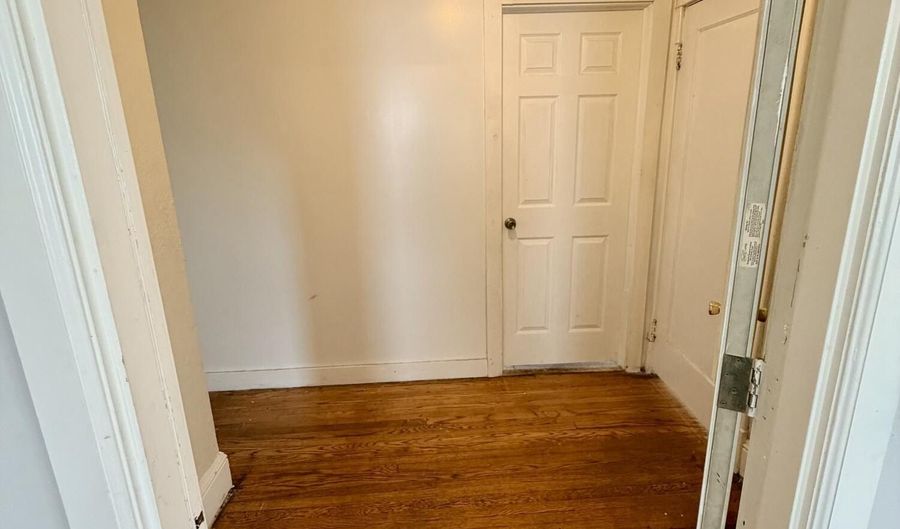 319 McCarty Ave, Albany, NY 12209 - 6 Beds, 2 Bath